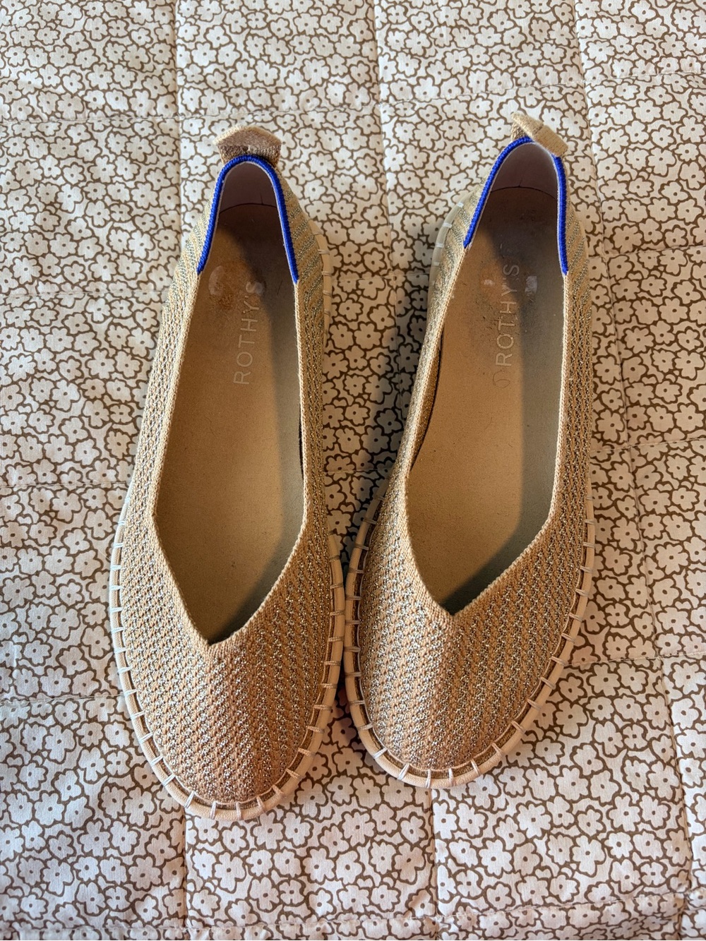 Rothy's Espadrille Gold Stripe Womens Woven Slip On Loafers
Size 7.5 Flats